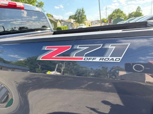 Used 2018 Chevrolet Colorado Z71 w/ Centennial Edition AWD/4WD image 4
