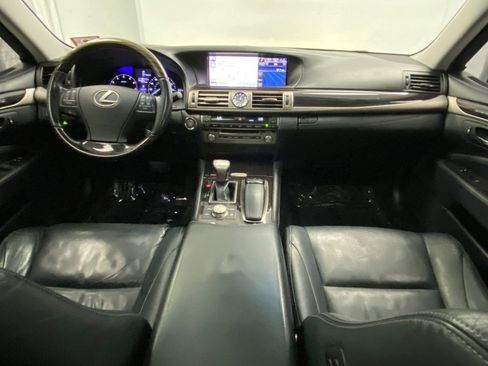 Used 2014 Lexus LS 460 AWD w/ Comfort Package image 27