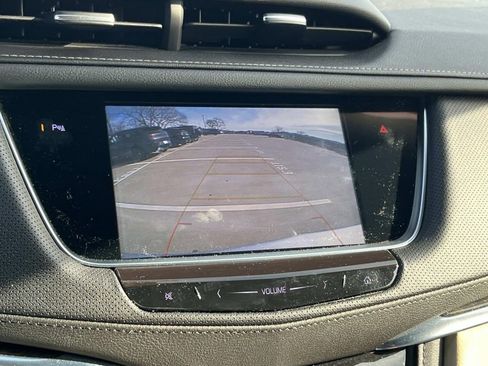Used 2018 Cadillac XT5 FWD image 32