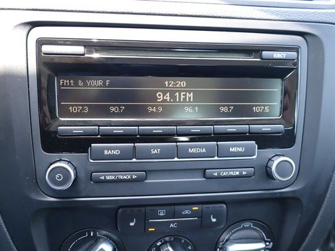 Used 2012 Volkswagen Jetta TDI FWD image 21