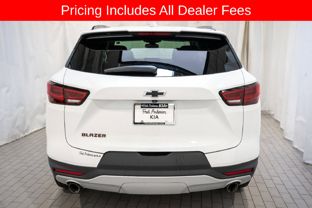 Used 2023 Chevrolet Blazer LT w/ Convenience Package FWD image 4