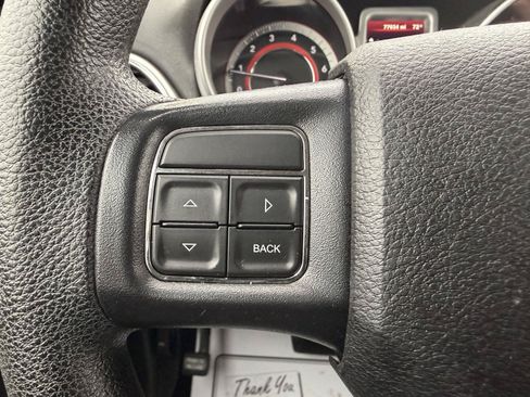 Used 2019 Dodge Journey SE FWD image 6