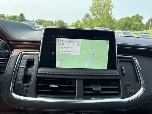 Used 2024 GMC Yukon XL AT4 w/ Technology Package AWD/4WD image 16