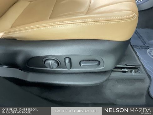 Used 2019 Buick Enclave Essence image 29