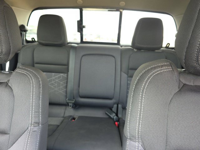 Used 2025 Nissan Frontier SV w/ SV Convenience Package RWD image 11