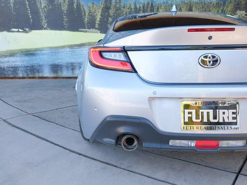 Used 2022 Toyota GR86 w/ ALL Weather Mat Package (TMS) RWD image 30