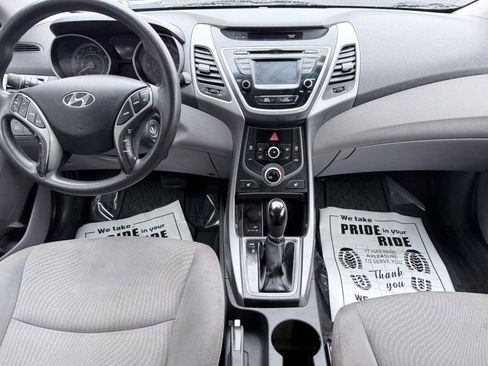 Used 2014 Hyundai Elantra SE w/ Option Group 02 image 9
