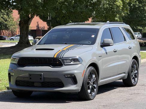 Used 2022 Dodge Durango R/T w/ Hemi Orange Plus Package RWD image 2