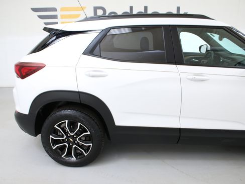 Used 2023 Chevrolet TrailBlazer ACTIV w/ Sun and Liftgate Package AWD/4WD image 8