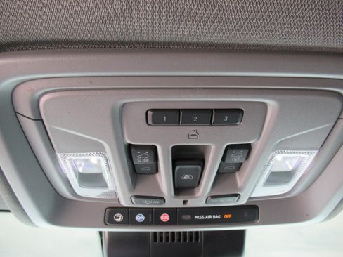 Used 2025 GMC Sierra 2500 Denali w/ Denali Reserve Package AWD/4WD image 31
