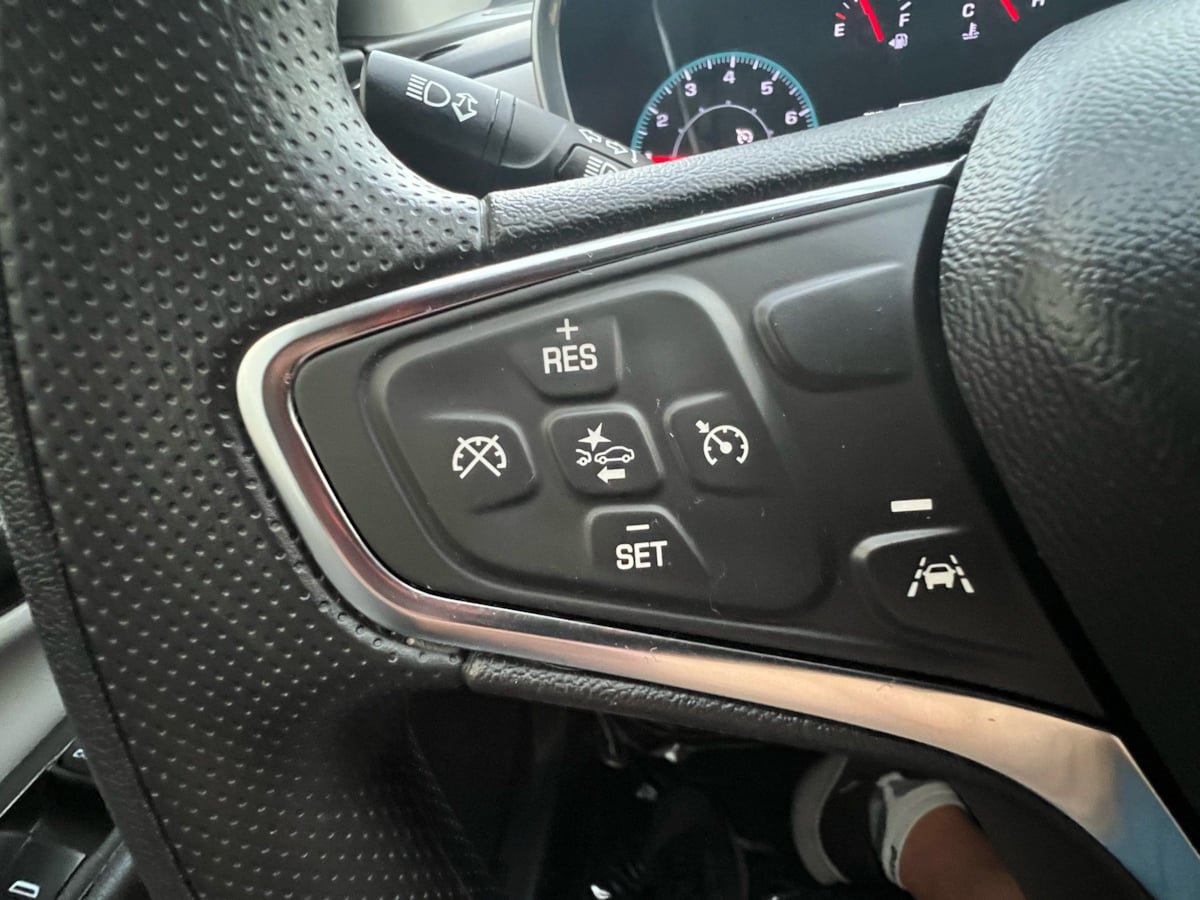 Used 2024 Chevrolet Equinox LS AWD/4WD image 28