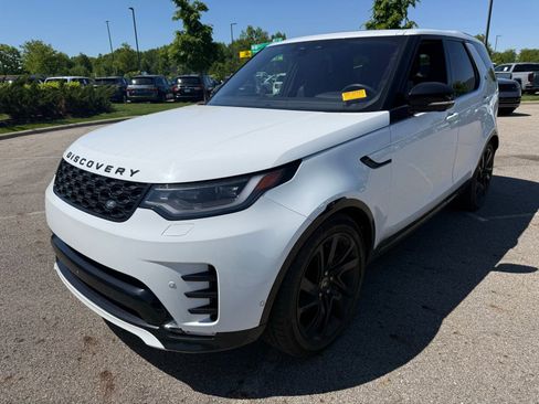 Used 2025 Land Rover Discovery Dynamic SE AWD/4WD image 1