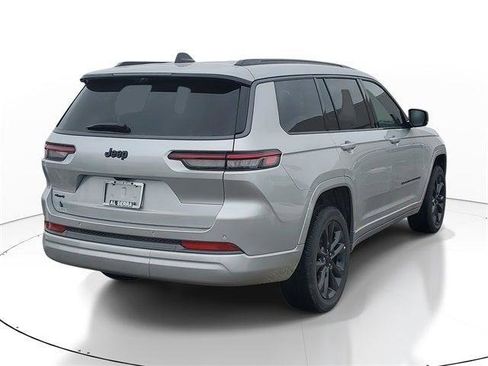 New 2026 Jeep Grand Cherokee L Limited AWD/4WD image 4