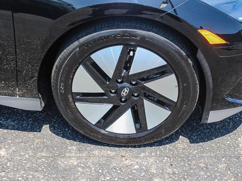 Certified 2024 Hyundai Ioniq 6 SE RWD image 12