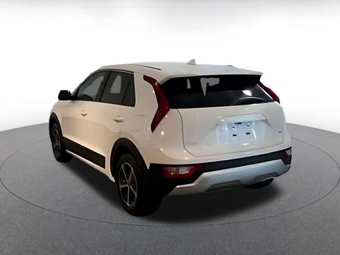 Used 2026 Kia Niro LX FWD image 15