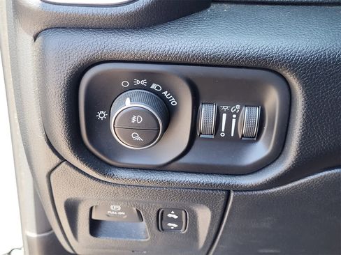 Certified 2025 RAM 1500 Laramie image 15