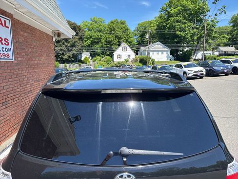 Used 2013 Toyota Highlander Limited AWD/4WD image 9