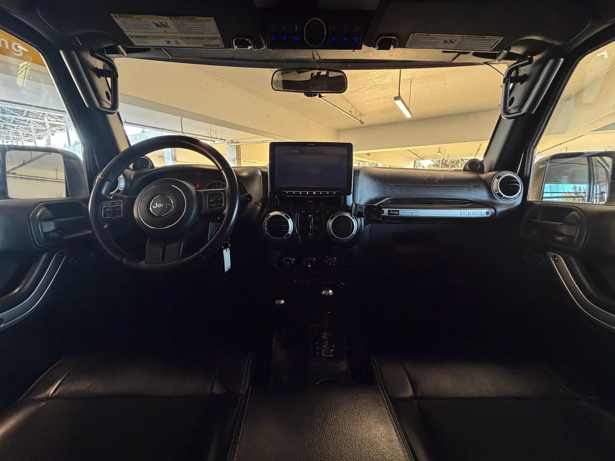 Used 2012 Jeep Wrangler Unlimited Rubicon AWD/4WD image 32