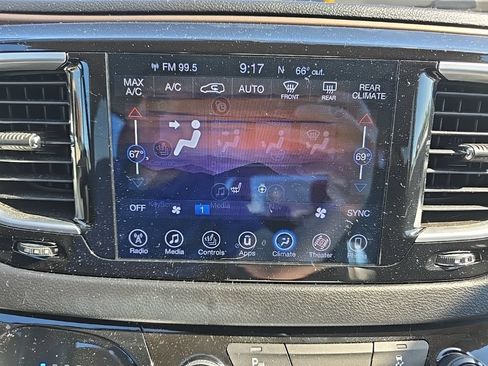 Used 2017 Chrysler Pacifica Touring-L Plus w/ Tire & Wheel Group FWD image 30