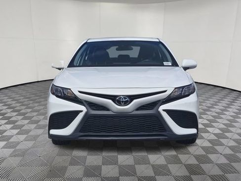 Used 2024 Toyota Camry SE FWD image 2