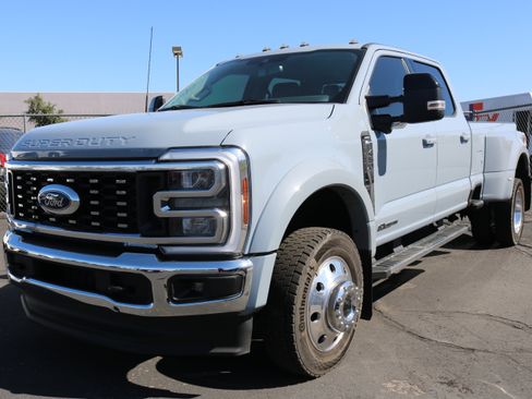 Used 2024 Ford F450 Lariat w/ FX4 Off-Road Package image 2