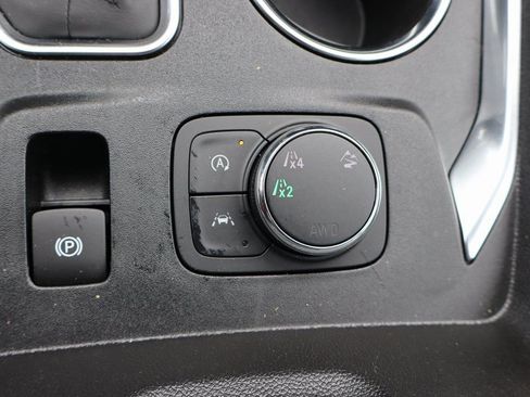 Used 2024 Chevrolet Traverse LS w/ Safety Package image 10