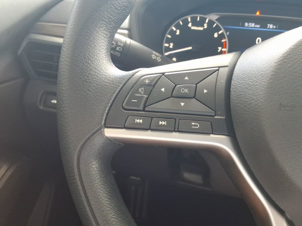 Used 2024 Nissan Altima 2.5 SV FWD image 28