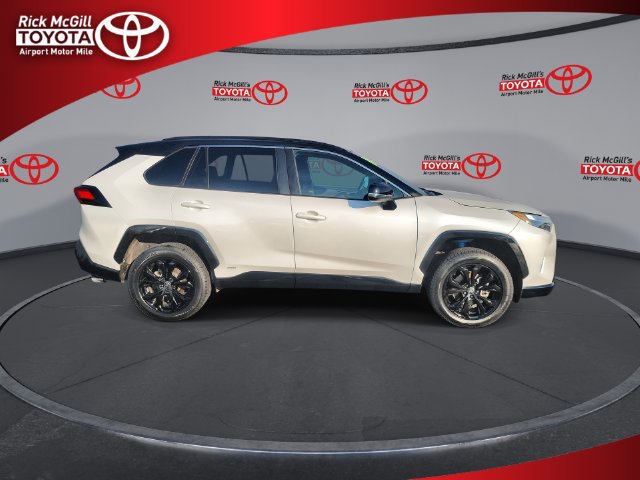 Used 2024 Toyota RAV4 XSE AWD/4WD image 9