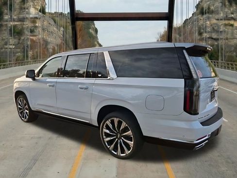 New 2026 Cadillac Escalade ESV Luxury w/ Touring Package AWD/4WD image 8