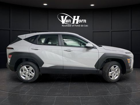 New 2026 Hyundai Kona SE AWD/4WD image 2