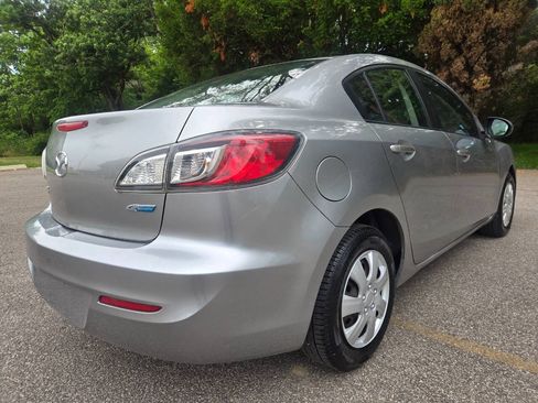 Used 2013 MAZDA MAZDA3 i Touring FWD image 10
