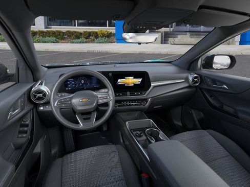 New 2026 Chevrolet Equinox LT FWD image 15