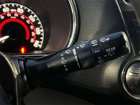 Used 2012 Toyota Highlander 4WD image 29