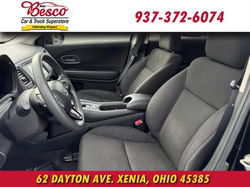 Used 2018 Honda HR-V EX image 10