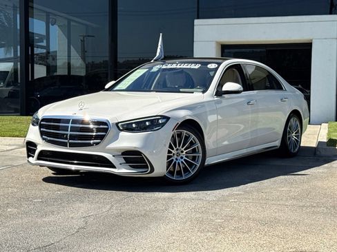 Used 2023 Mercedes-Benz S 580 4MATIC Sedan image 2
