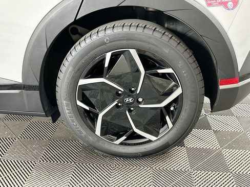 Used 2024 Hyundai Ioniq 5 SEL RWD image 11