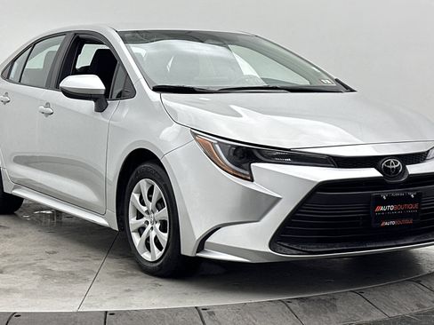 Used 2024 Toyota Corolla LE FWD image 3