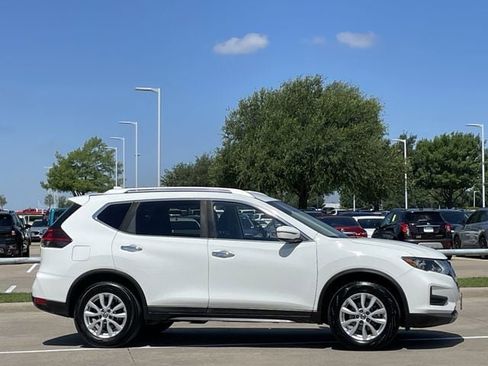 Used 2020 Nissan Rogue SV AWD/4WD image 3