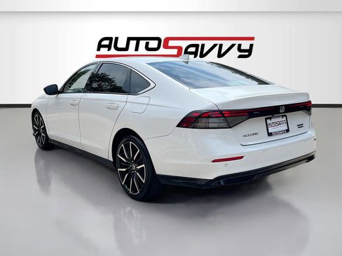 Used 2024 Honda Accord Touring image 6