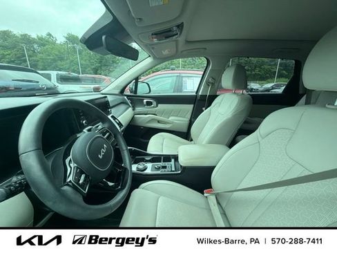 Certified 2023 Kia Sorento SX Prestige AWD/4WD image 8