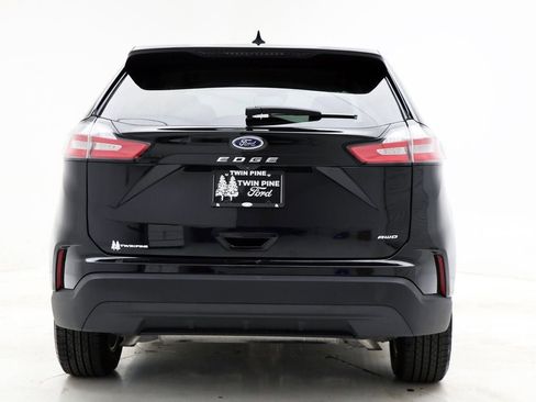 Used 2023 Ford Edge SE image 7