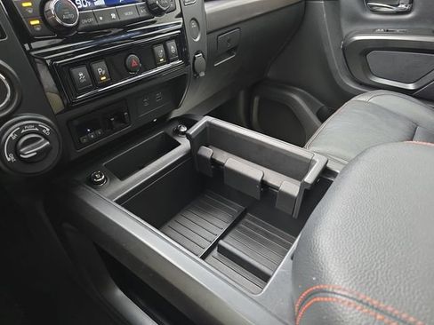 Used 2024 Nissan Titan PRO-4X w/ Pro-4x Convenience Package image 40