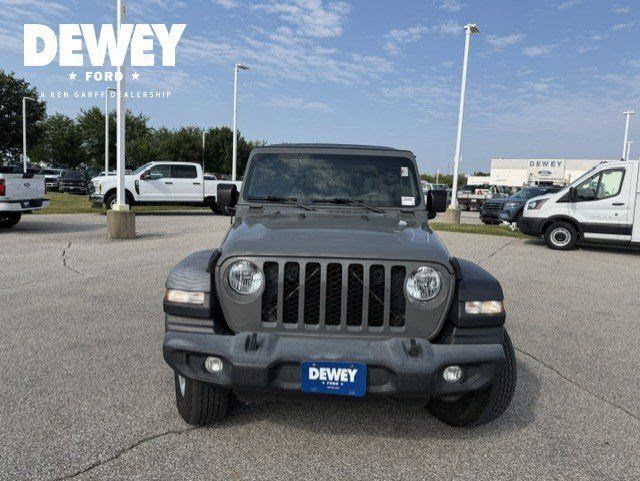 Used 2020 Jeep Gladiator Sport w/ Quick Order Package 24S AWD/4WD image 2