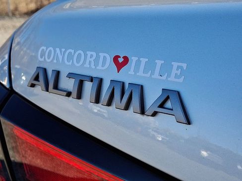 Used 2024 Nissan Altima 2.5 S FWD image 28