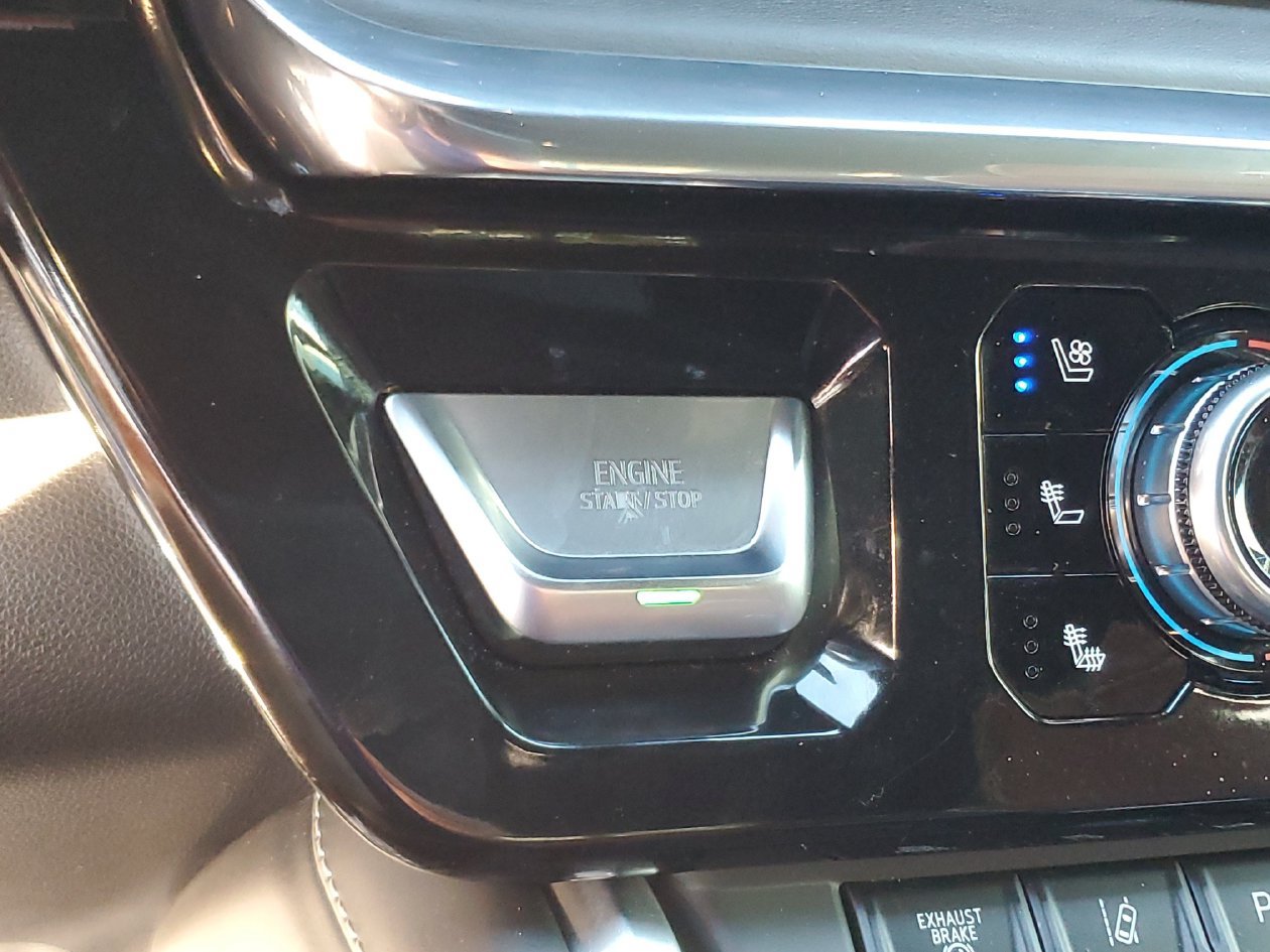 Used 2024 GMC Sierra 2500 Denali Ultimate AWD/4WD image 25
