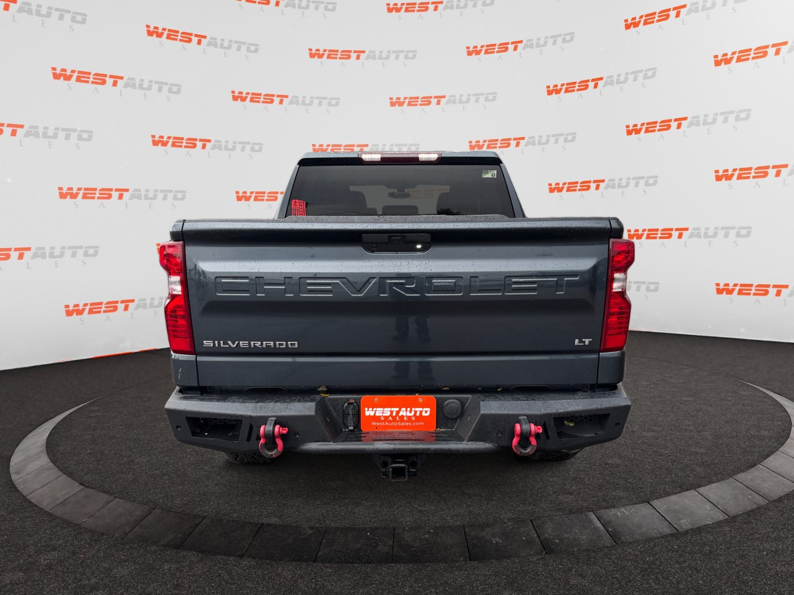 Used 2020 Chevrolet Silverado 1500 LT w/ Fleet Comfort Package AWD/4WD image 4