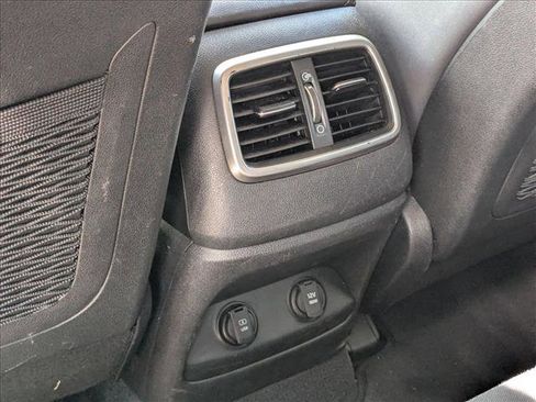 Used 2018 Kia Sorento LX V6 image 16