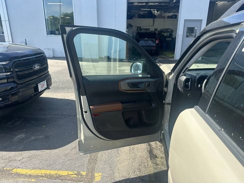 Used 2025 Ford Bronco Sport Outer Banks w/ Outer Banks Tech Package+ AWD/4WD image 13
