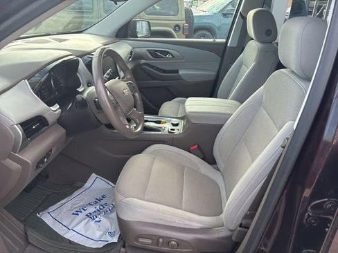 Used 2019 Chevrolet Traverse LT w/ LPO, Blackout Package AWD/4WD image 12
