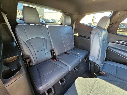 Used 2023 Buick Enclave Essence image 28